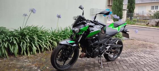 KAWASAKI Z400 